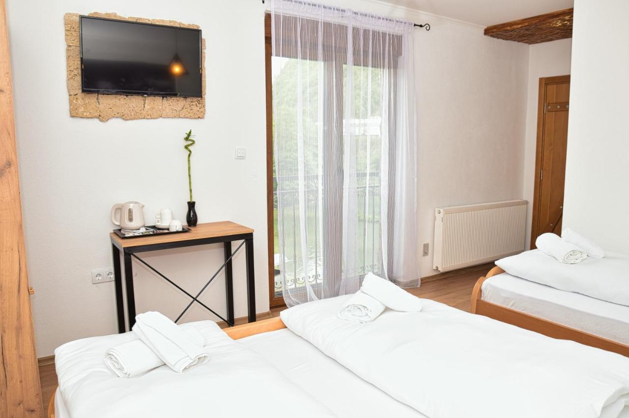 Konoba Slapovi Motel ไยเซ ภายนอก รูปภาพ