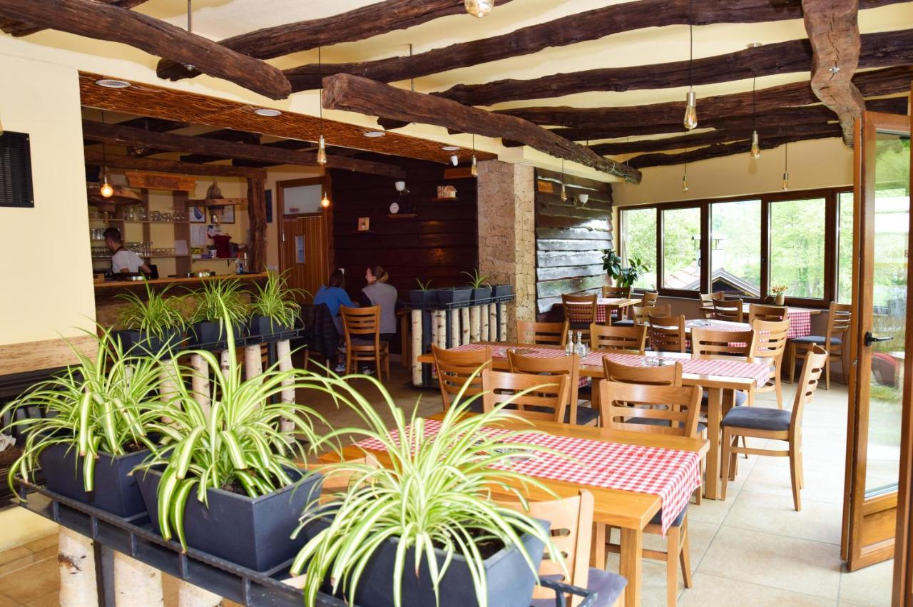 Konoba Slapovi Motel ไยเซ ภายนอก รูปภาพ