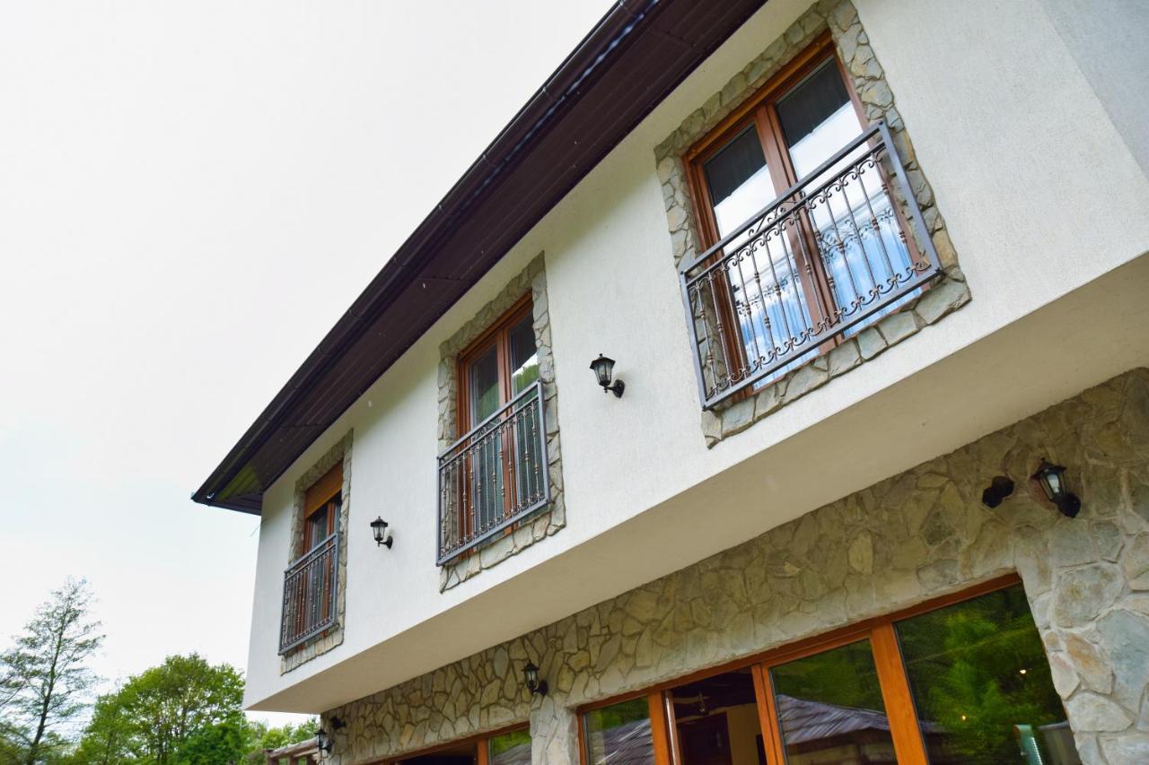 Konoba Slapovi Motel ไยเซ ภายนอก รูปภาพ