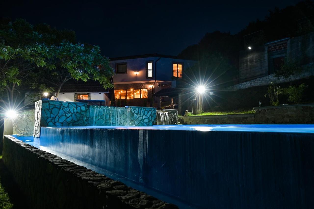 Konoba Slapovi Motel ไยเซ ภายนอก รูปภาพ