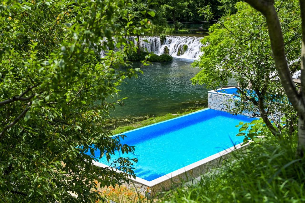 Konoba Slapovi Motel ไยเซ ภายนอก รูปภาพ
