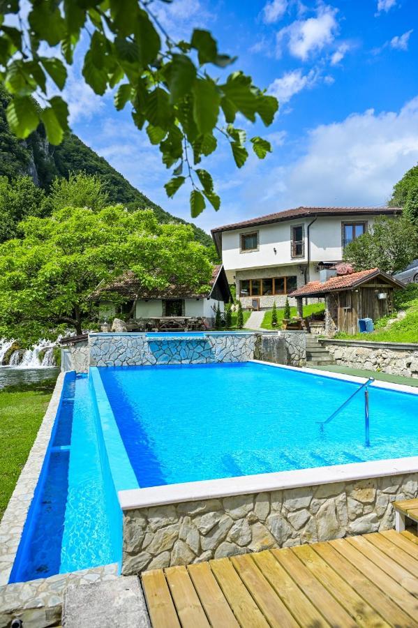 Konoba Slapovi Motel ไยเซ ภายนอก รูปภาพ
