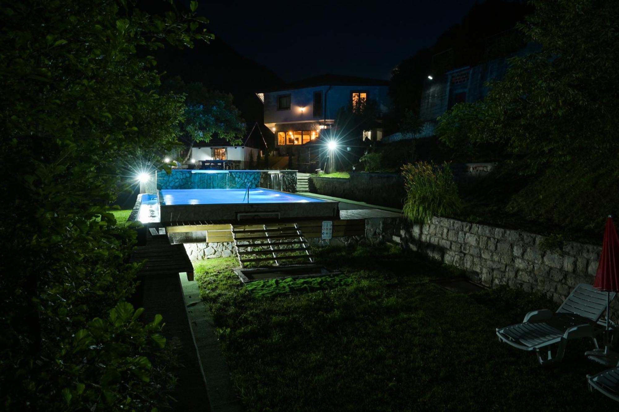 Konoba Slapovi Motel ไยเซ ภายนอก รูปภาพ