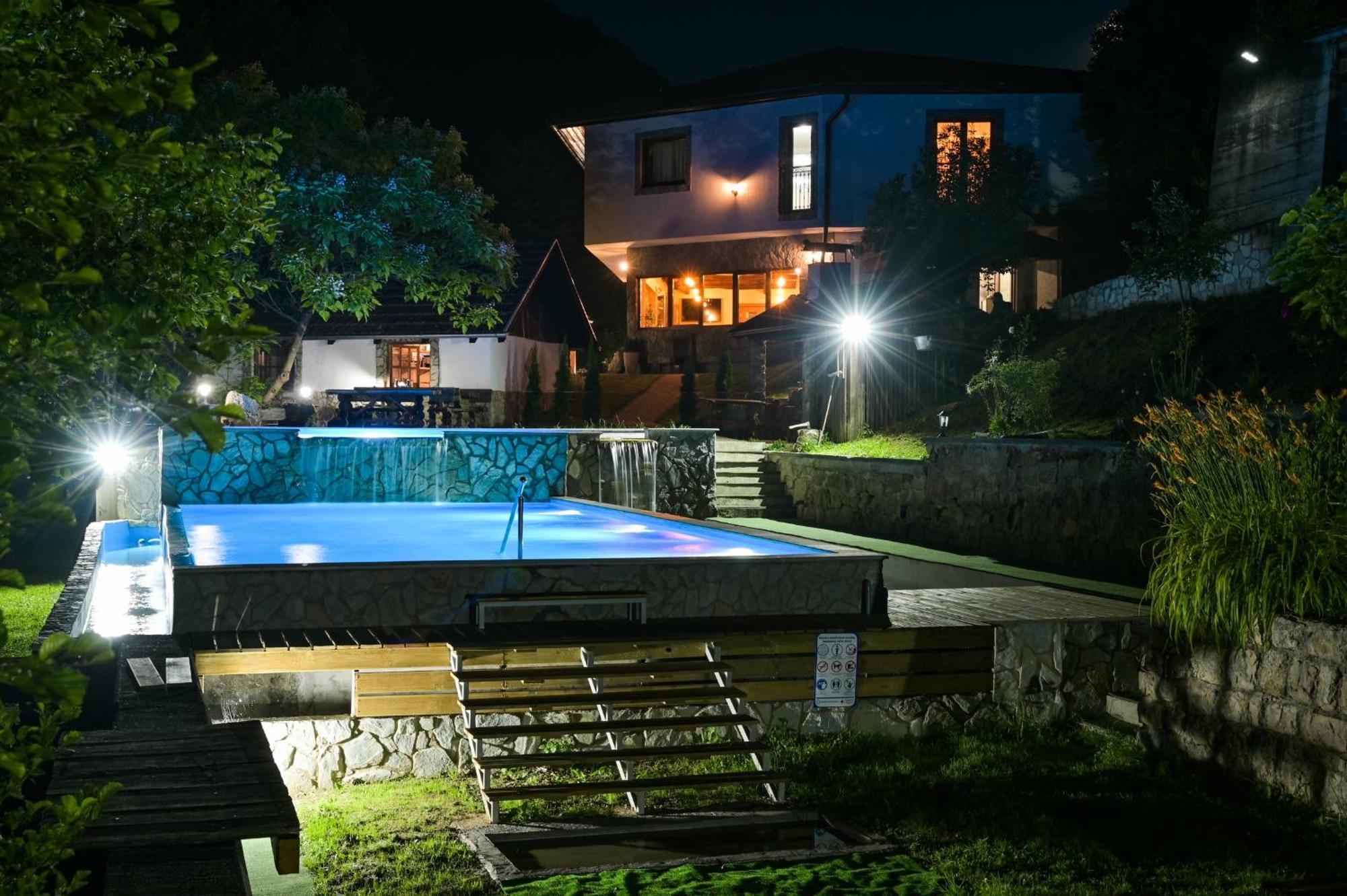 Konoba Slapovi Motel ไยเซ ภายนอก รูปภาพ